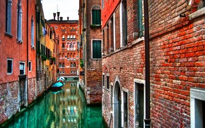 Venetian Roads