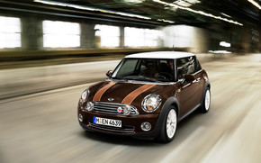 Mini Mayfair Front Angle Speed wallpaper