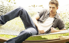 Robert Pattinson Relaxing wallpaper
