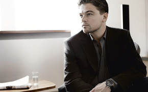 Leonardo DiCaprio in Black wallpaper