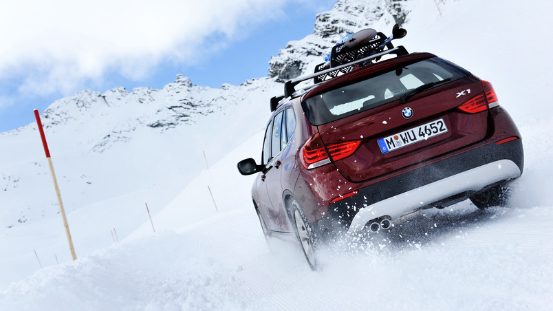 BMW X1 Snow wallpaper