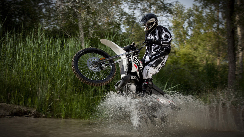 Motorcycle Obstacle Race wallpaper