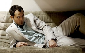 Jude Law Relaxing