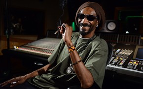 Snoop Dogg Smile