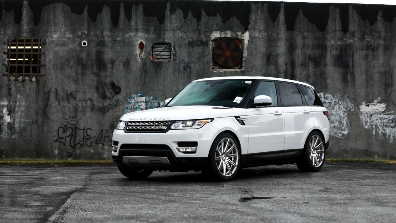 Gorgeous White Range Rover Sport wallpaper