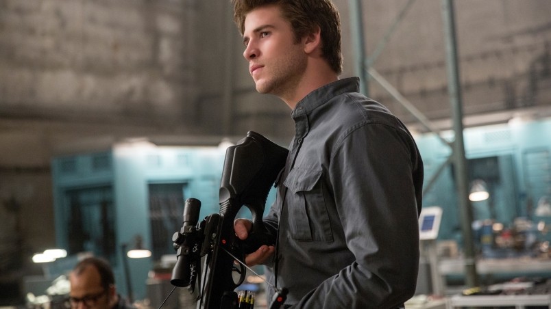 Liam Hemsworth in The Hunger Games wallpaper