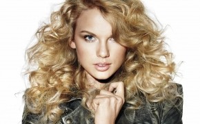 Taylor Swift Curly Hair wallpaper