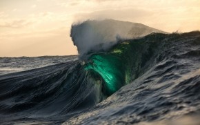 Amazing Green Wave