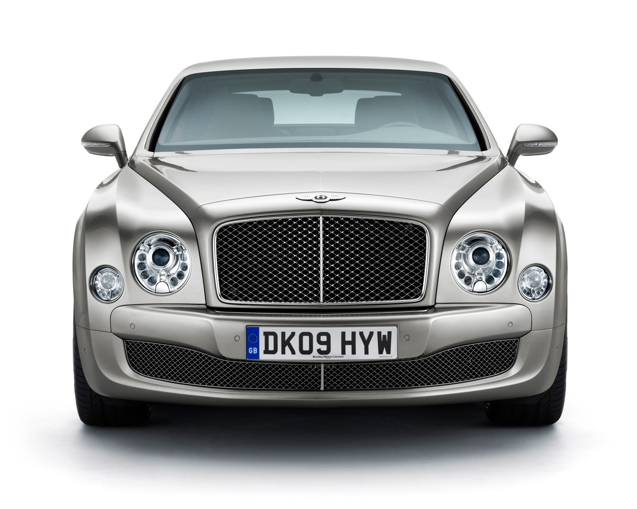 2010 Bentley Mulsanne Front for 1280 x 1024 resolution