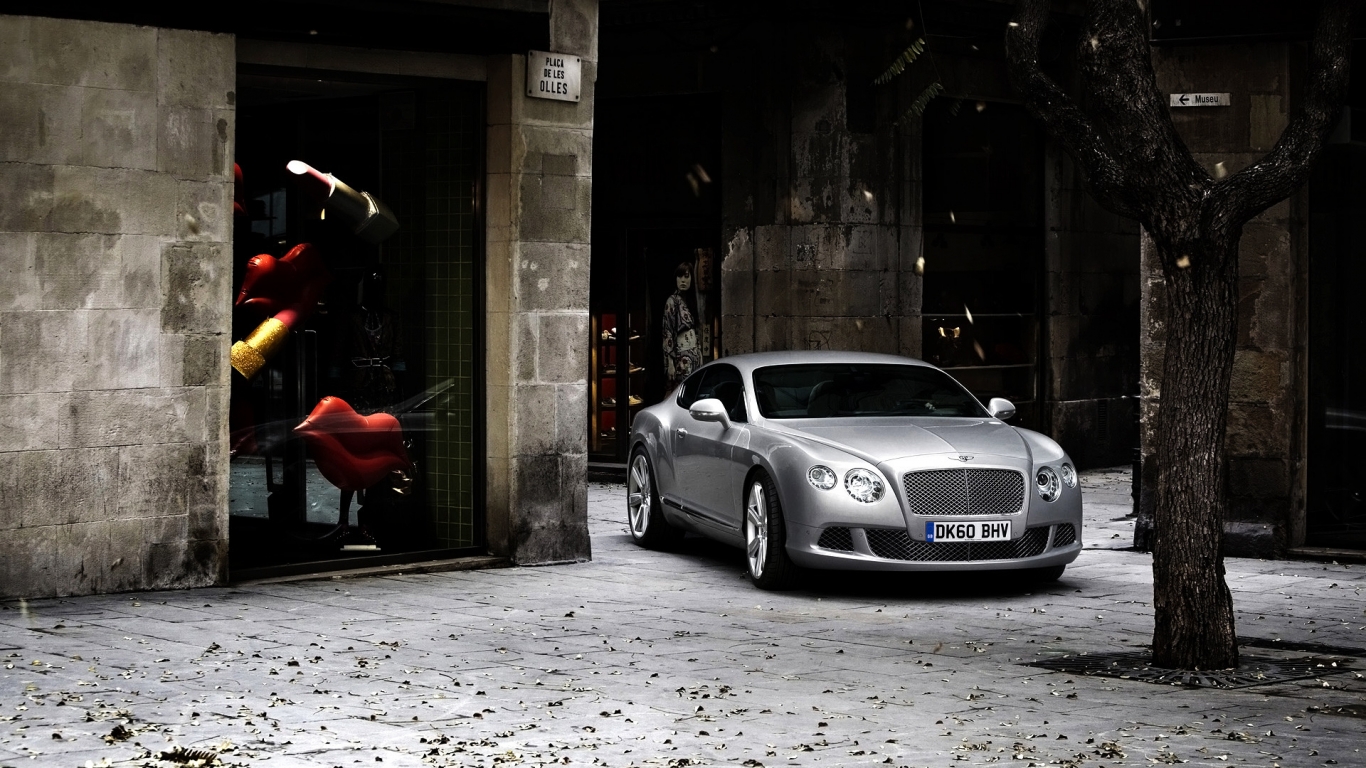 2011 Bentley Continental GT for 1366 x 768 HDTV resolution