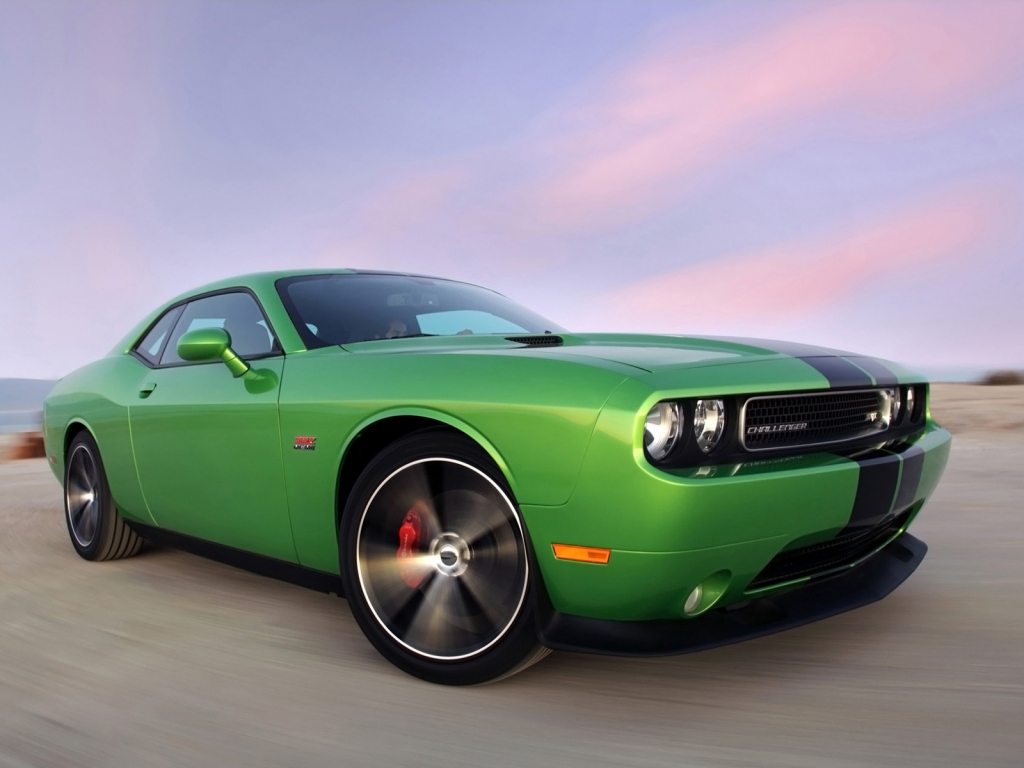 2011 Dodge Challenger Green for 1024 x 768 resolution