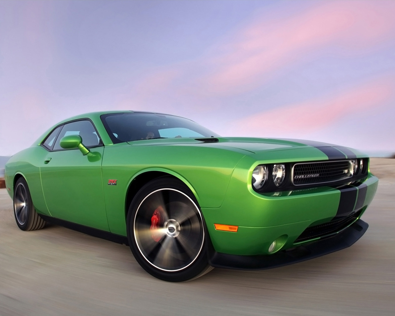 2011 Dodge Challenger Green for 1280 x 1024 resolution