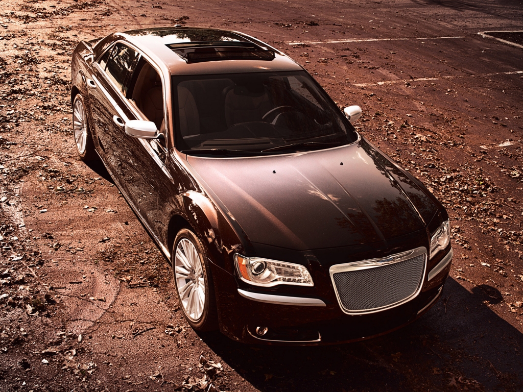 2012 Chrysler 300 Luxury Series for 1024 x 768 resolution