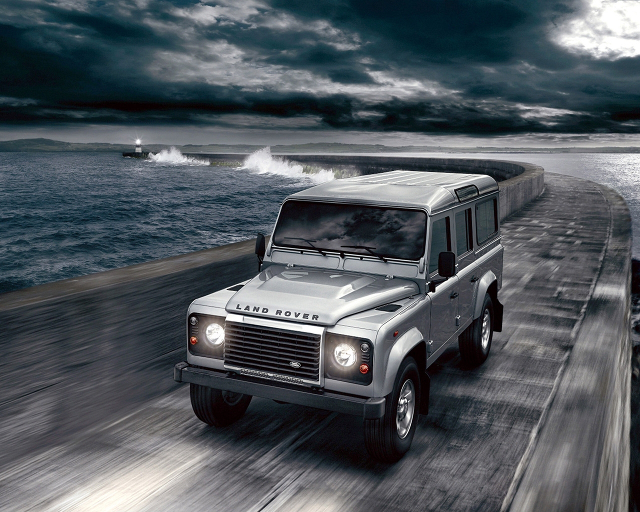 2012 Land Rover Defender for 1280 x 1024 resolution