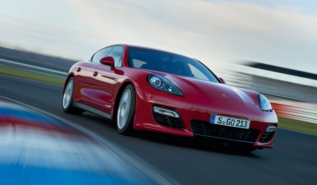 2012 Porsche Panamera GTS for 1024 x 600 widescreen resolution