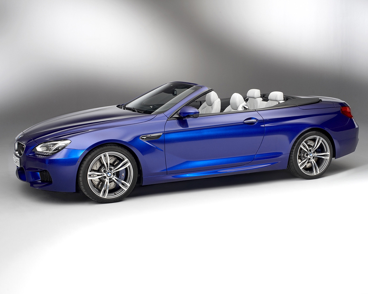2013 BMW M6 Convertible for 1280 x 1024 resolution