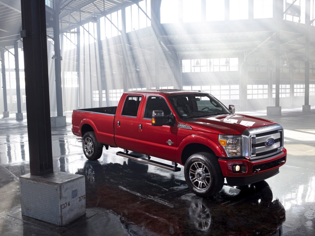 2013 Ford Super Duty Platinum Red for 1024 x 768 resolution