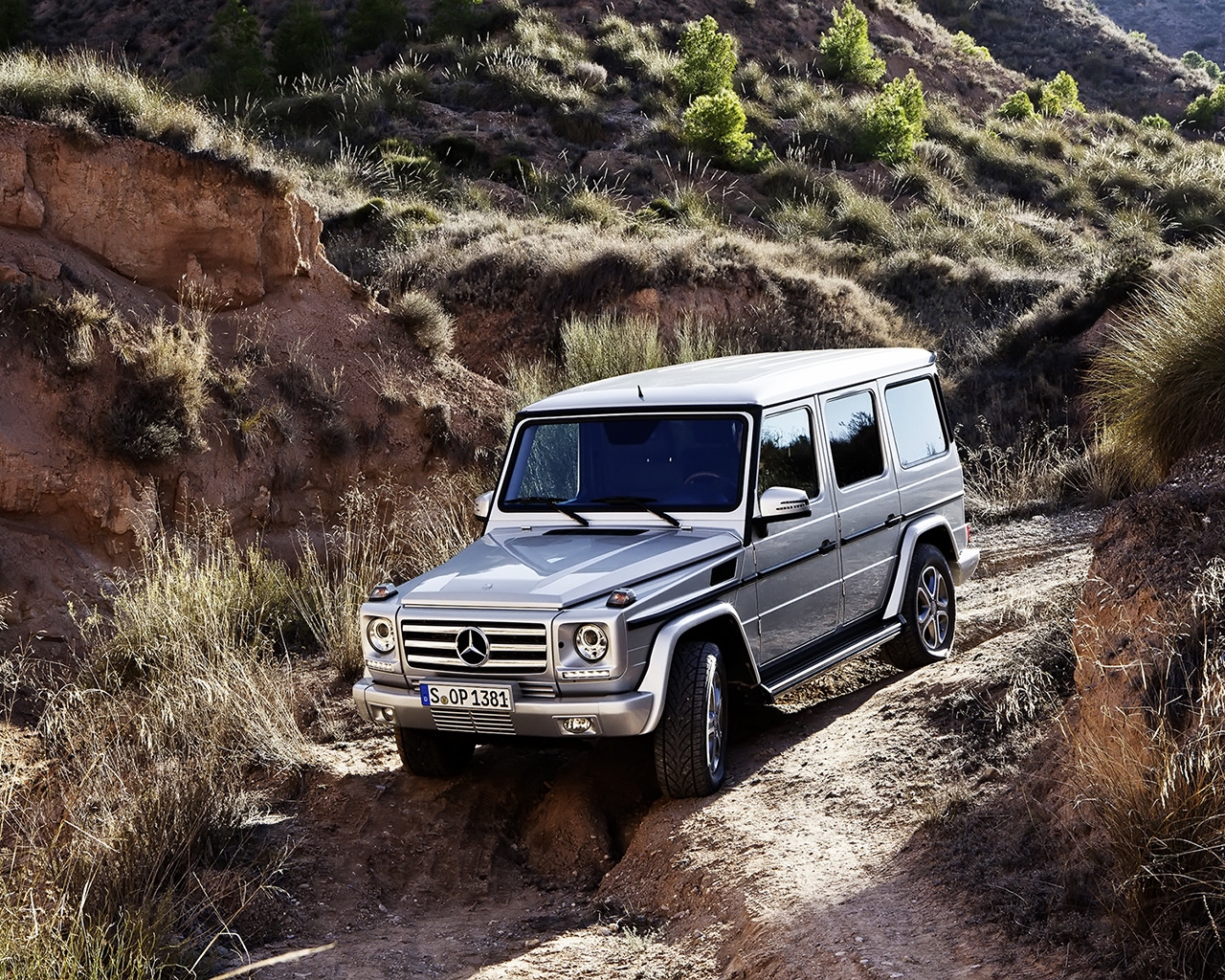 2013 Mercedes Benz G Class Off Road for 1280 x 1024 resolution