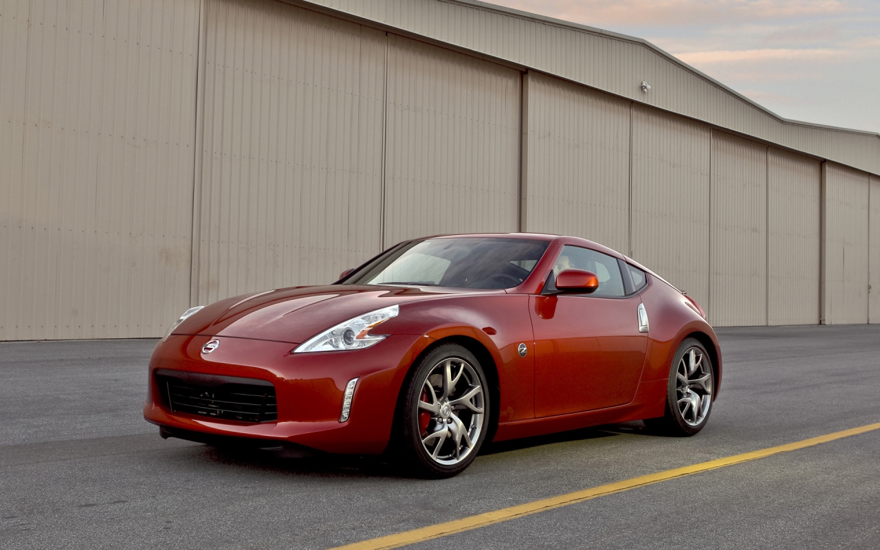 2013 Nissan 370Z Magma Red for 1280 x 800 widescreen resolution