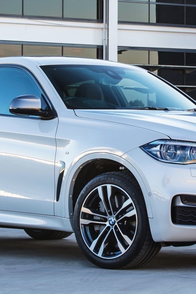 2015 BMW X6 M50D for 640 x 960 iPhone 4 resolution