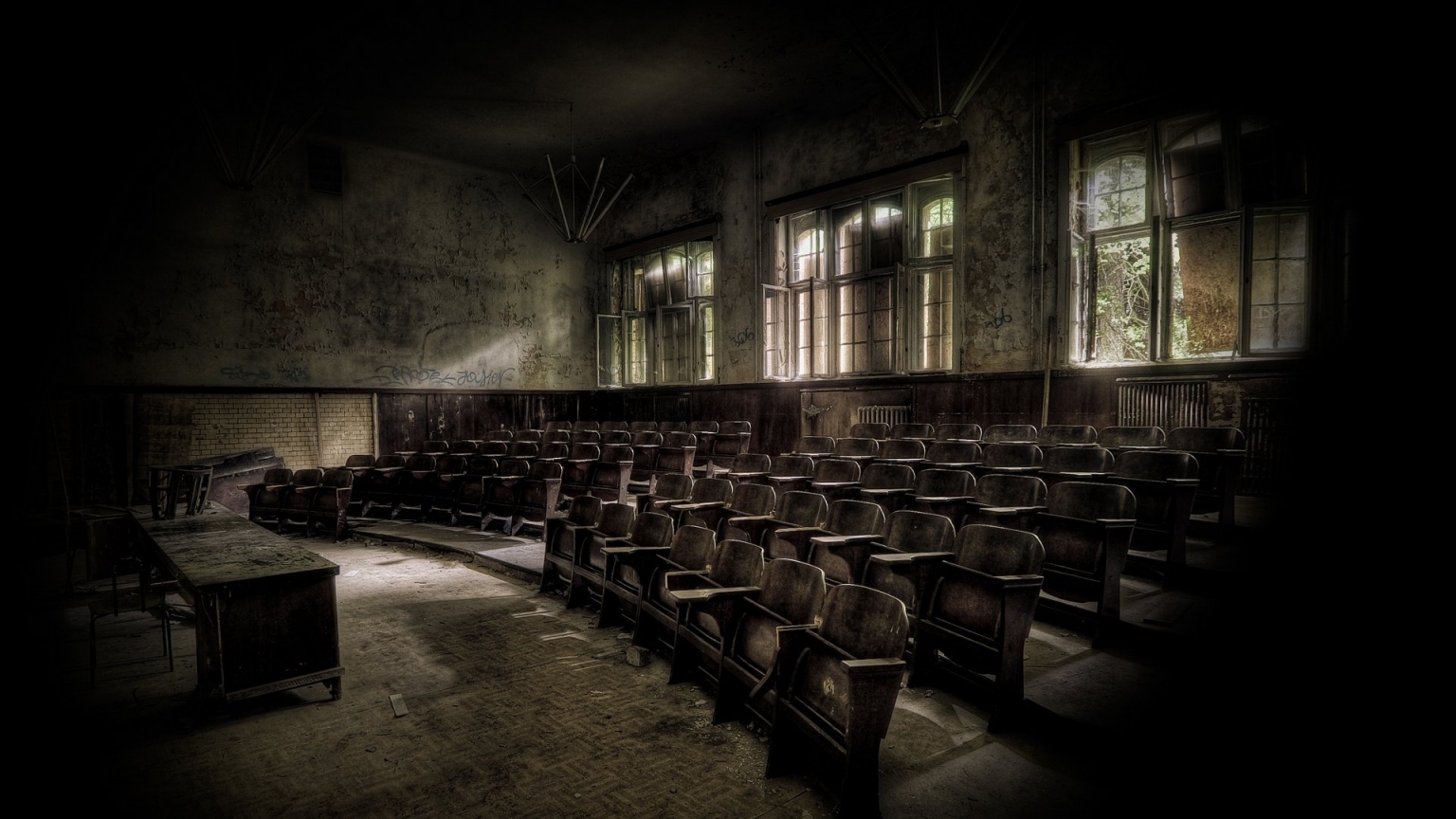 Abandoned classroom for 1536 x 864 HDTV resolution