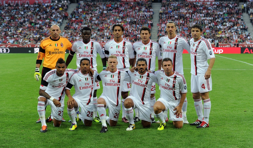 AC Milan Team Picture for 1024 x 600 widescreen resolution