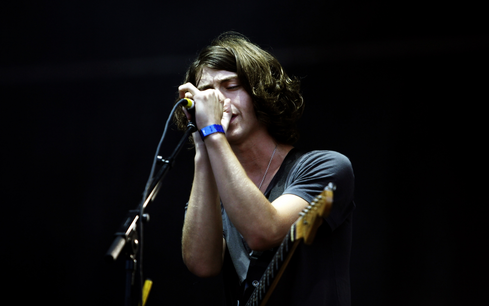 Alex Turner Performing for 1680 x 1050 widescreen resolution