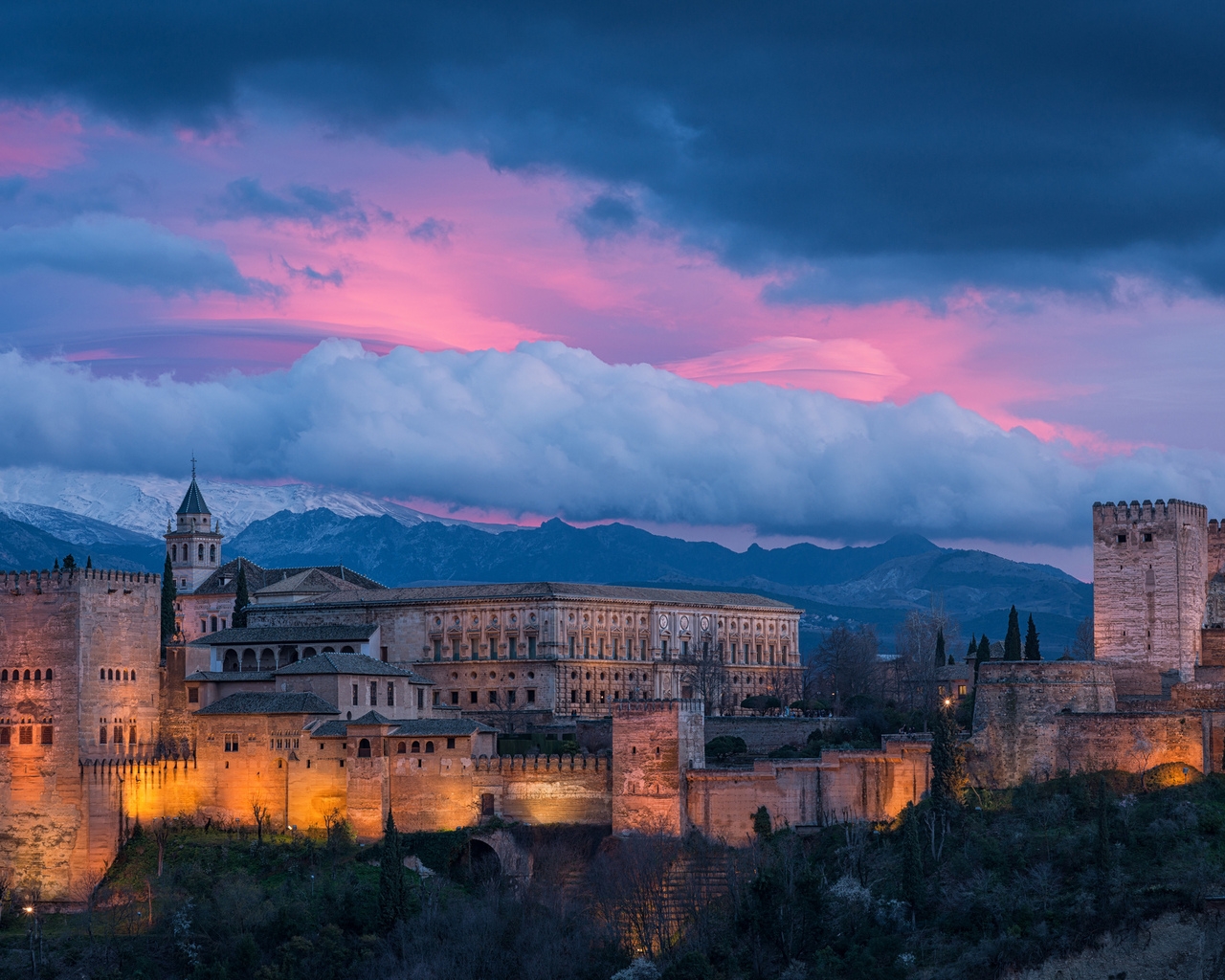 Alhambra Spain for 1280 x 1024 resolution