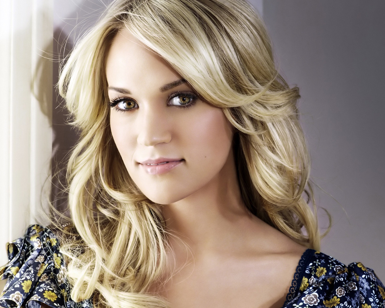 Amazing Carrie Underwood for 1280 x 1024 resolution