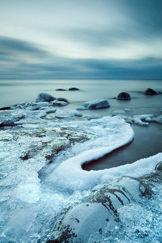 Amazing Frozen Stones for 320 x 480 iPhone resolution