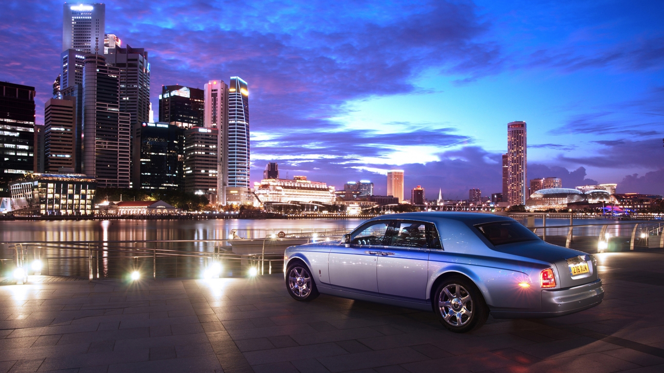 Amazing Rolls Royce Phantom for 1366 x 768 HDTV resolution