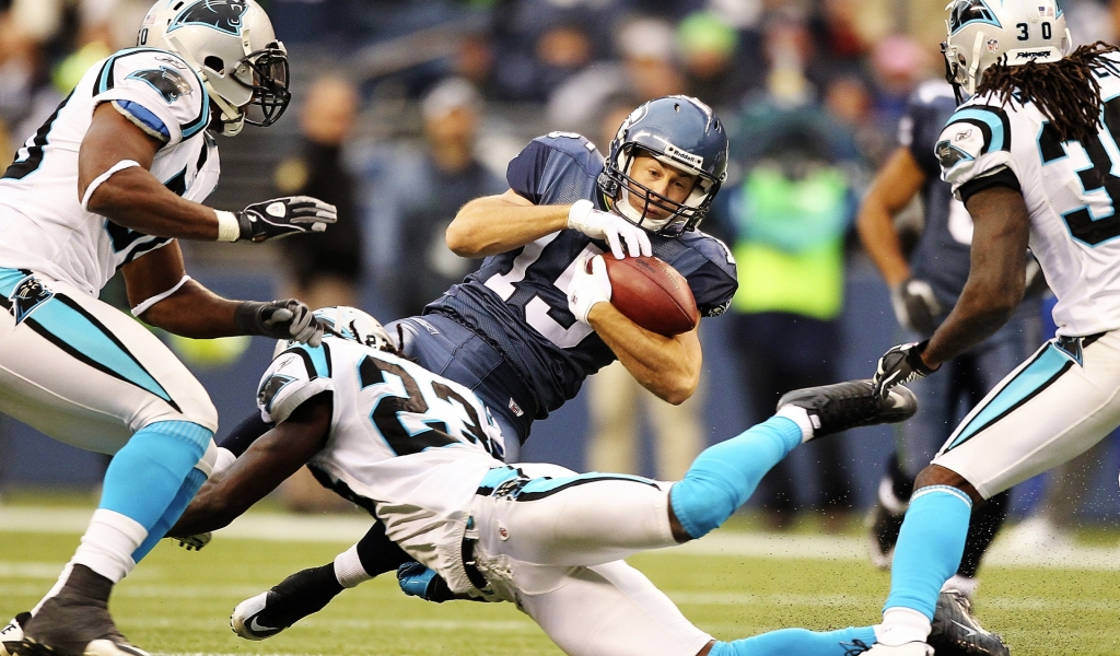 American Football Play for 1024 x 600 widescreen resolution