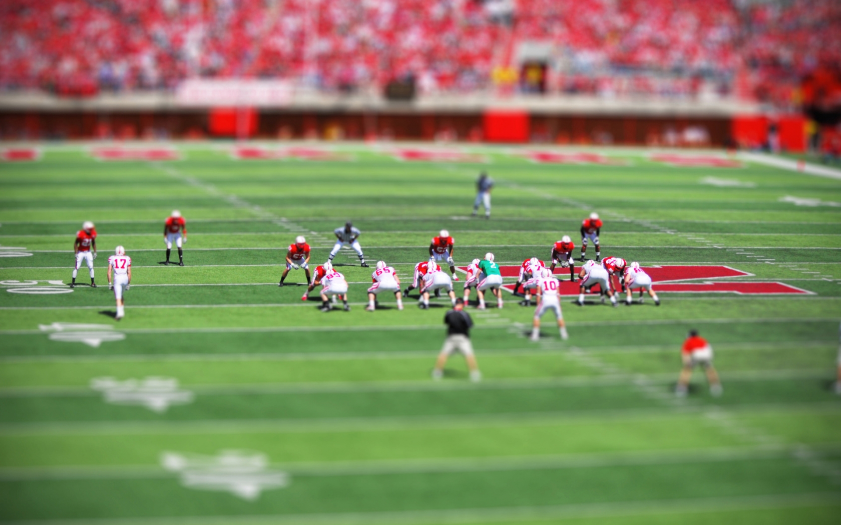 American Football Toy Effect for 1680 x 1050 widescreen resolution