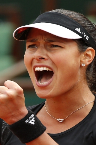Ana Ivanovic Screaming for 320 x 480 iPhone resolution