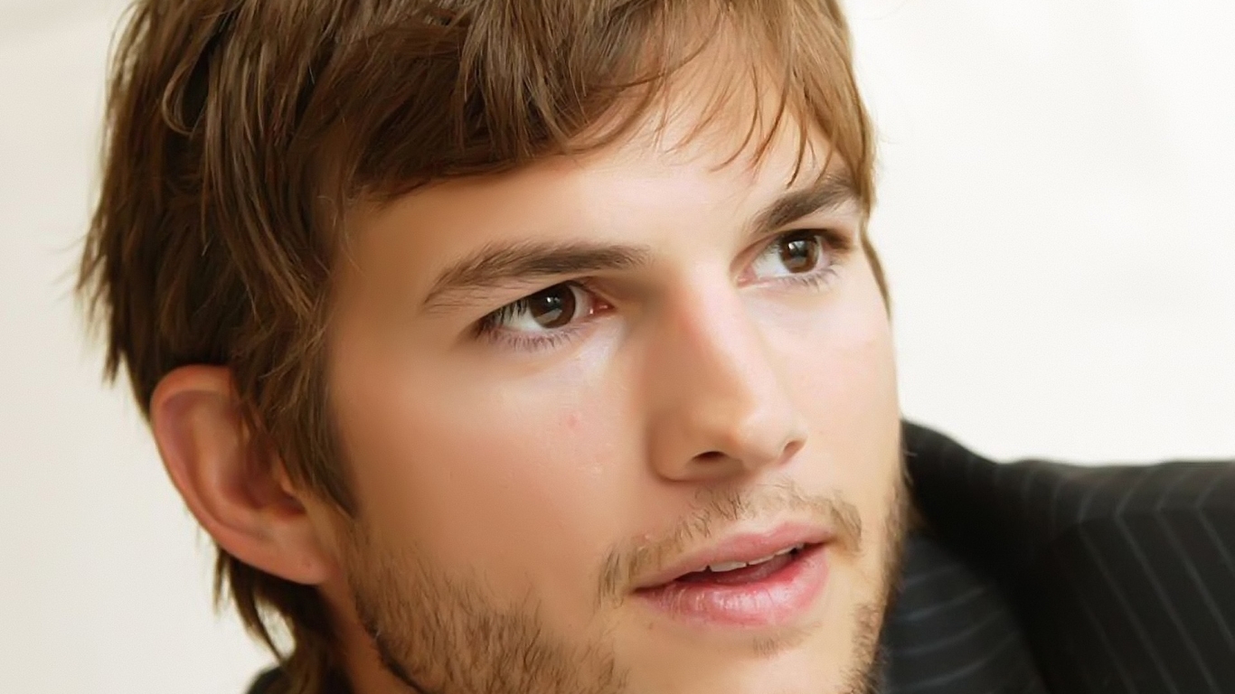 Ashton Kutcher Handsome for 1366 x 768 HDTV resolution