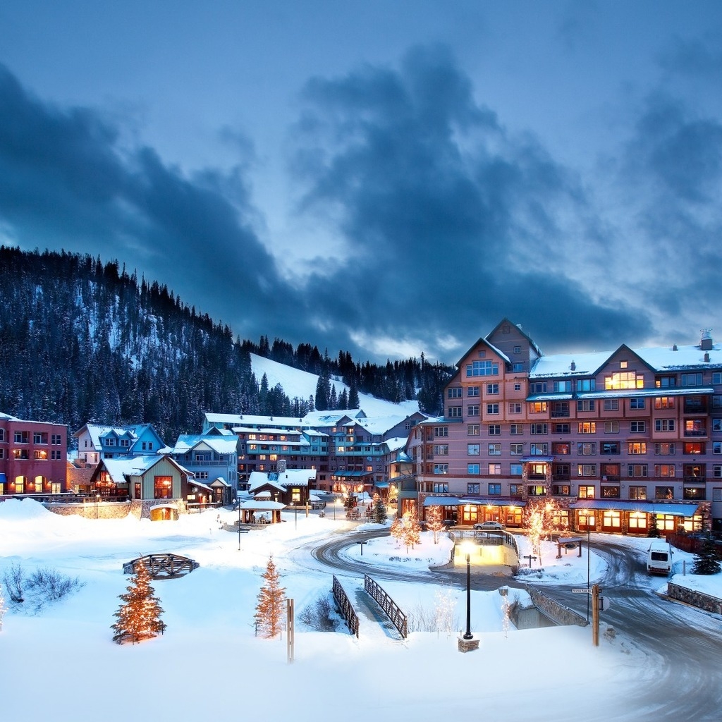 Aspen Colorado Ski Resort for 1024 x 1024 iPad resolution