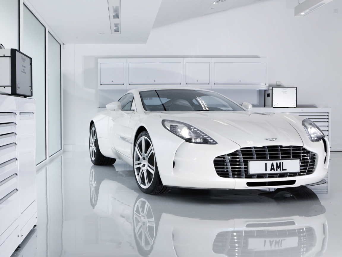 Aston Martin One 77 for 1152 x 864 resolution