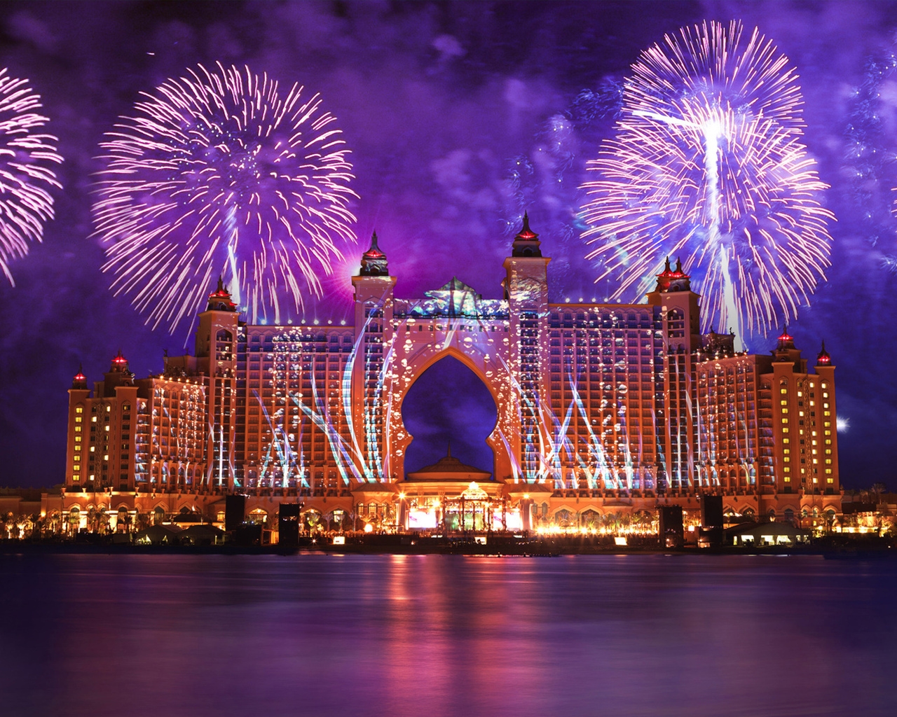 Atlantis The Palm Hotel for 1280 x 1024 resolution