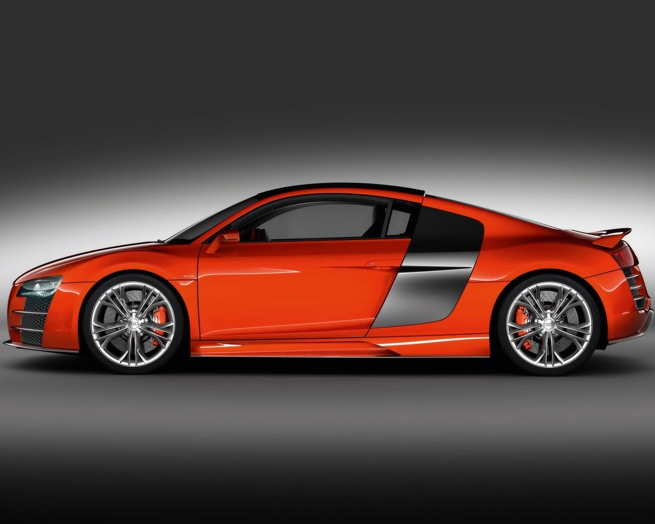 Audi R8 Side Outstanding Torque for 1280 x 1024 resolution