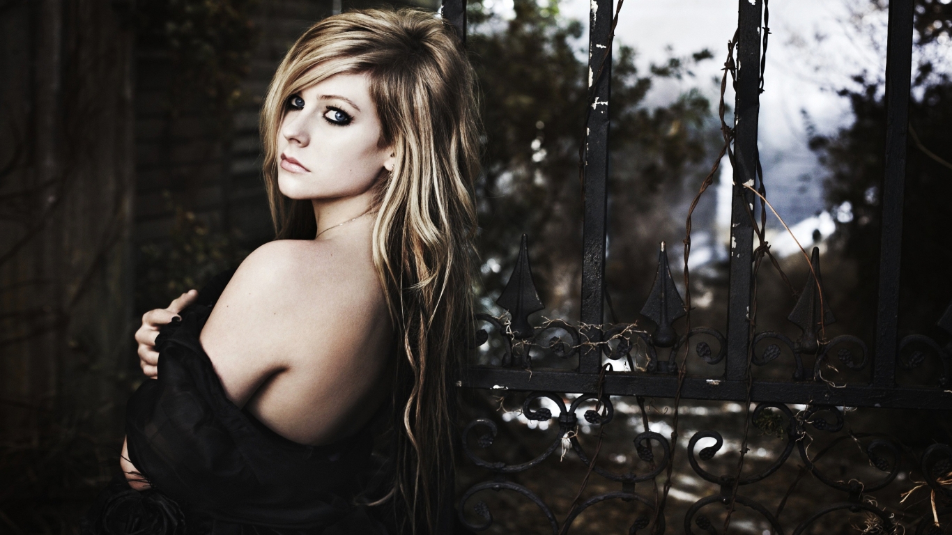 Avril Lavigne Goodbye Lullaby for 1366 x 768 HDTV resolution