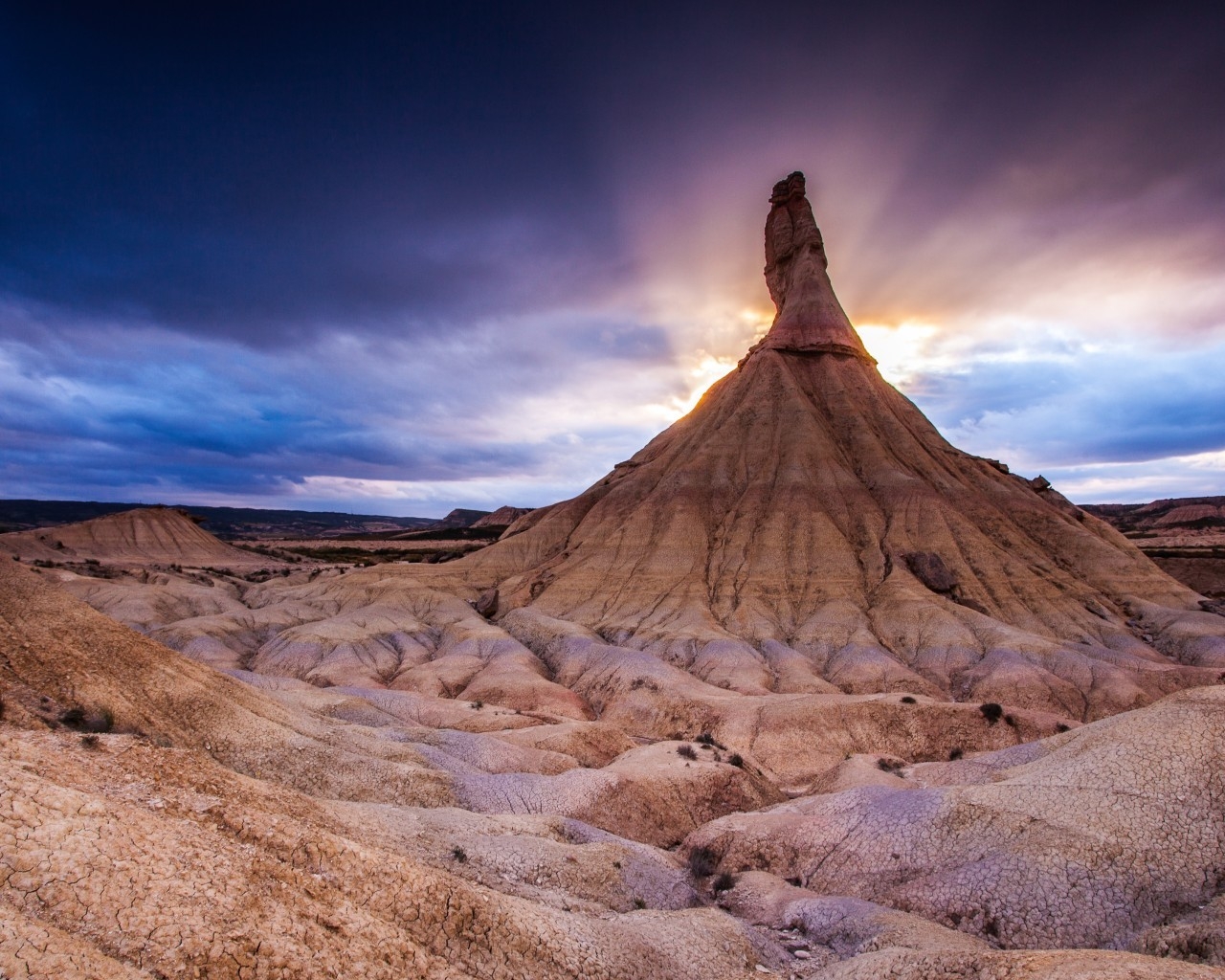 Bardenas Reales Natural Park for 1280 x 1024 resolution