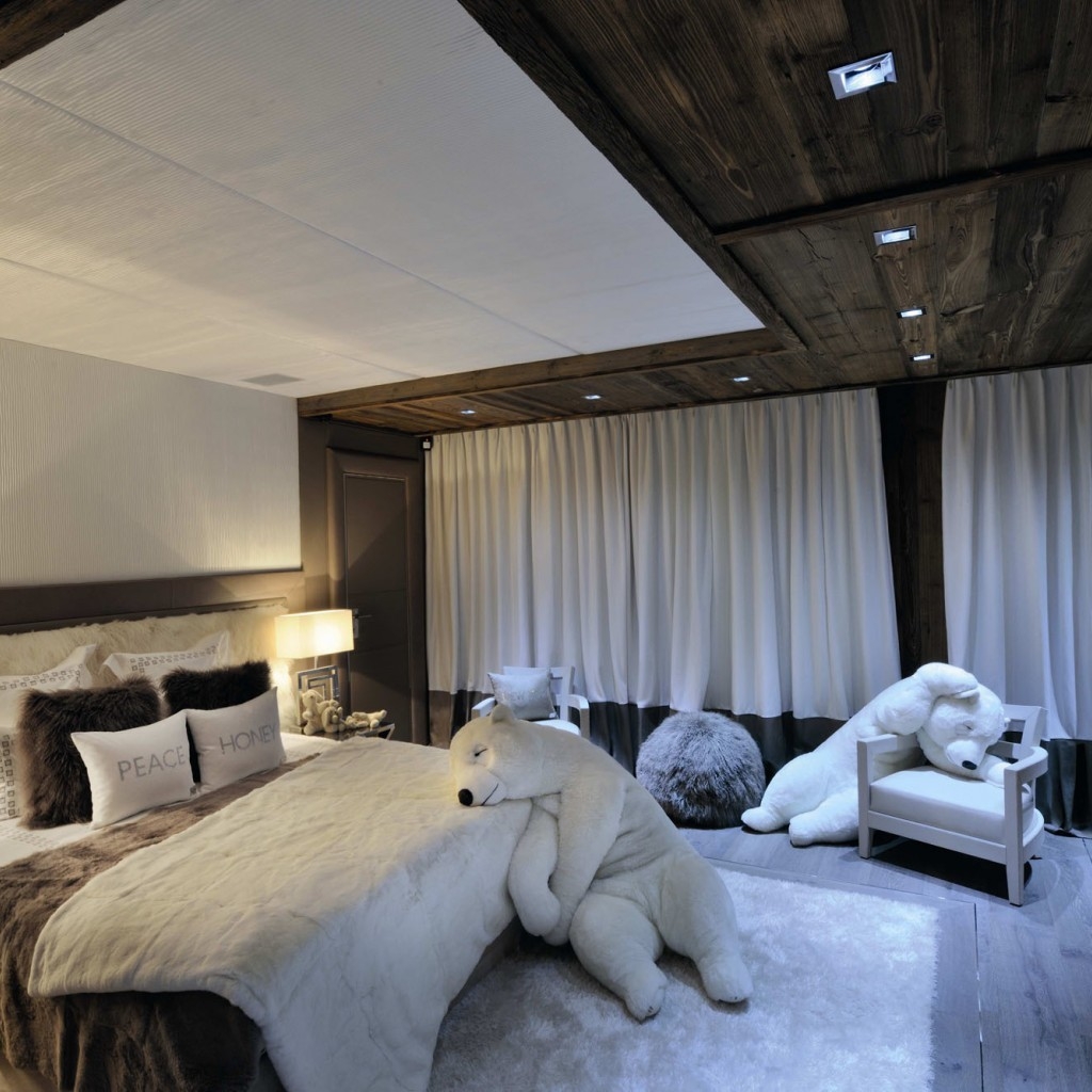 Bear Bedroom for 1024 x 1024 iPad resolution