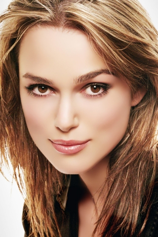 Beautiful Keira Knightley for 320 x 480 iPhone resolution