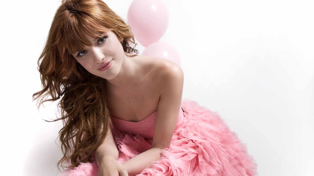 Bella Thorne Pink Style for 1280 x 720 HDTV 720p resolution