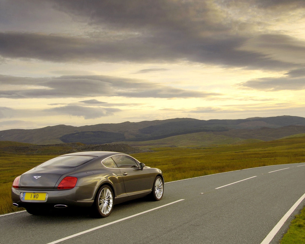 Bentley Continental GT for 1280 x 1024 resolution