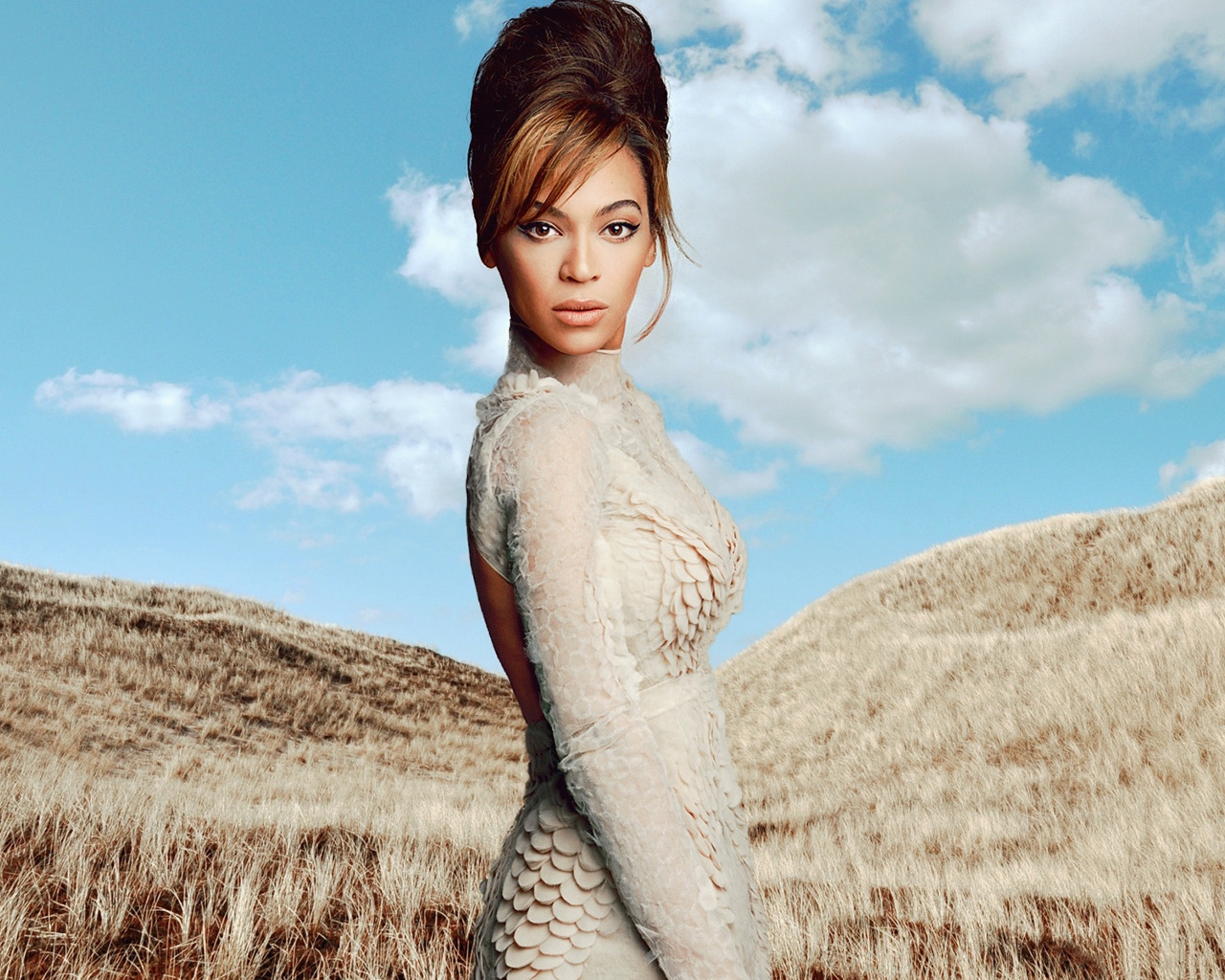 Beyonce Beautiful for 1280 x 1024 resolution