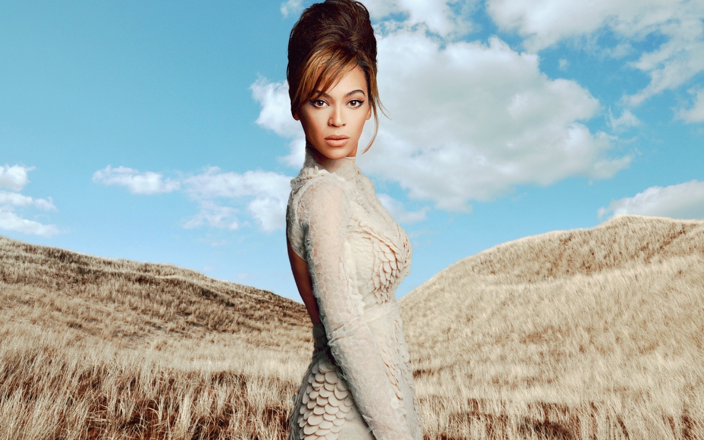 Beyonce Beautiful for 1440 x 900 widescreen resolution