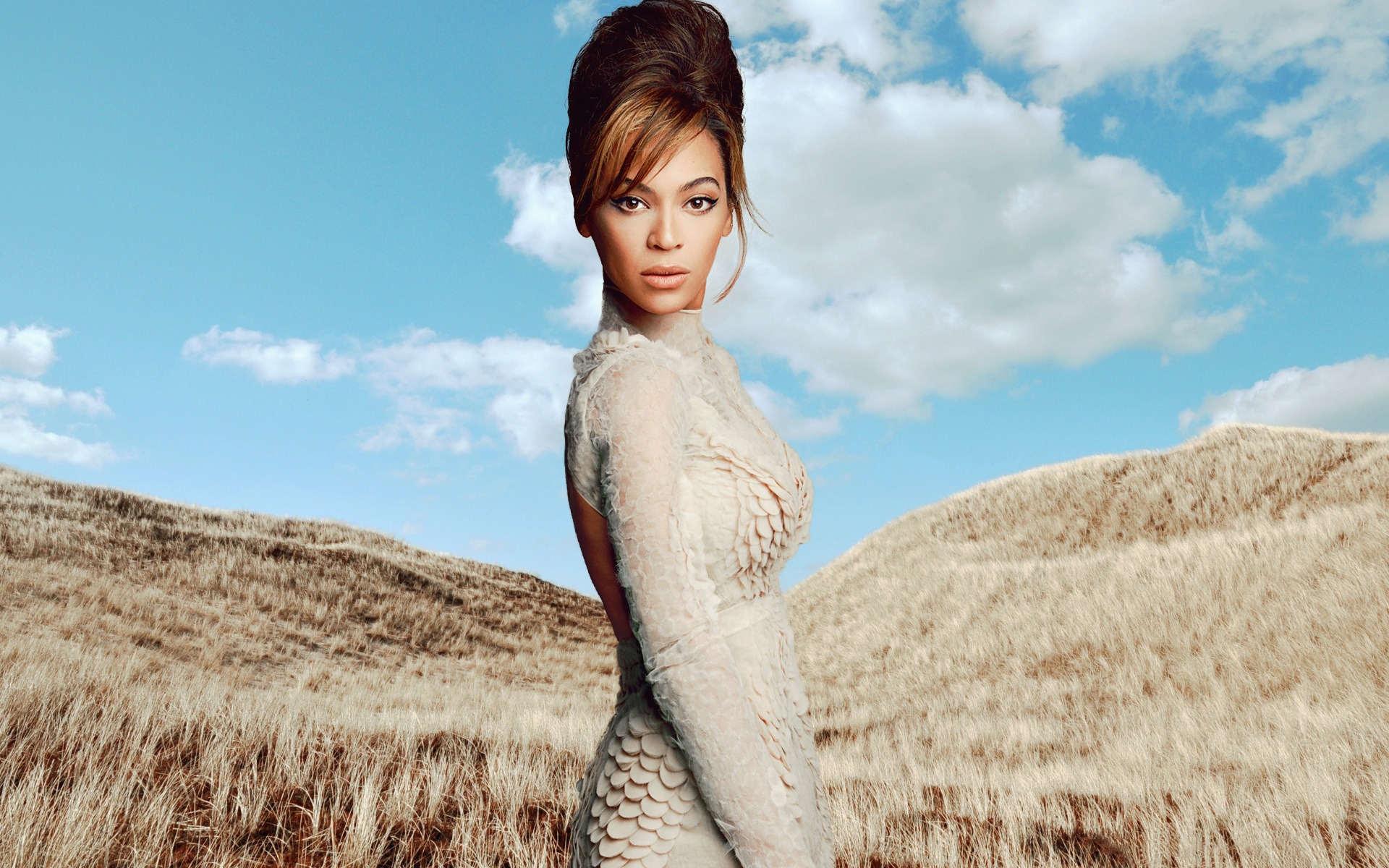 Beyonce Beautiful for 1920 x 1200 widescreen resolution