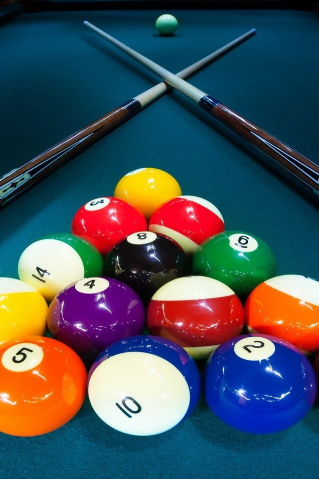 Billiards Game Table for 640 x 960 iPhone 4 resolution