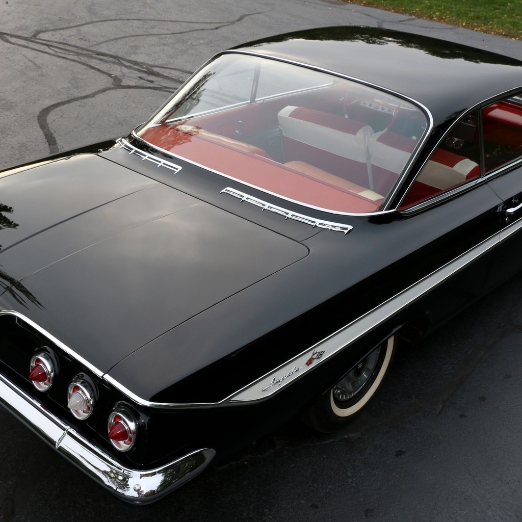 Black Chevrolet Impala 1961 for 1024 x 1024 iPad resolution